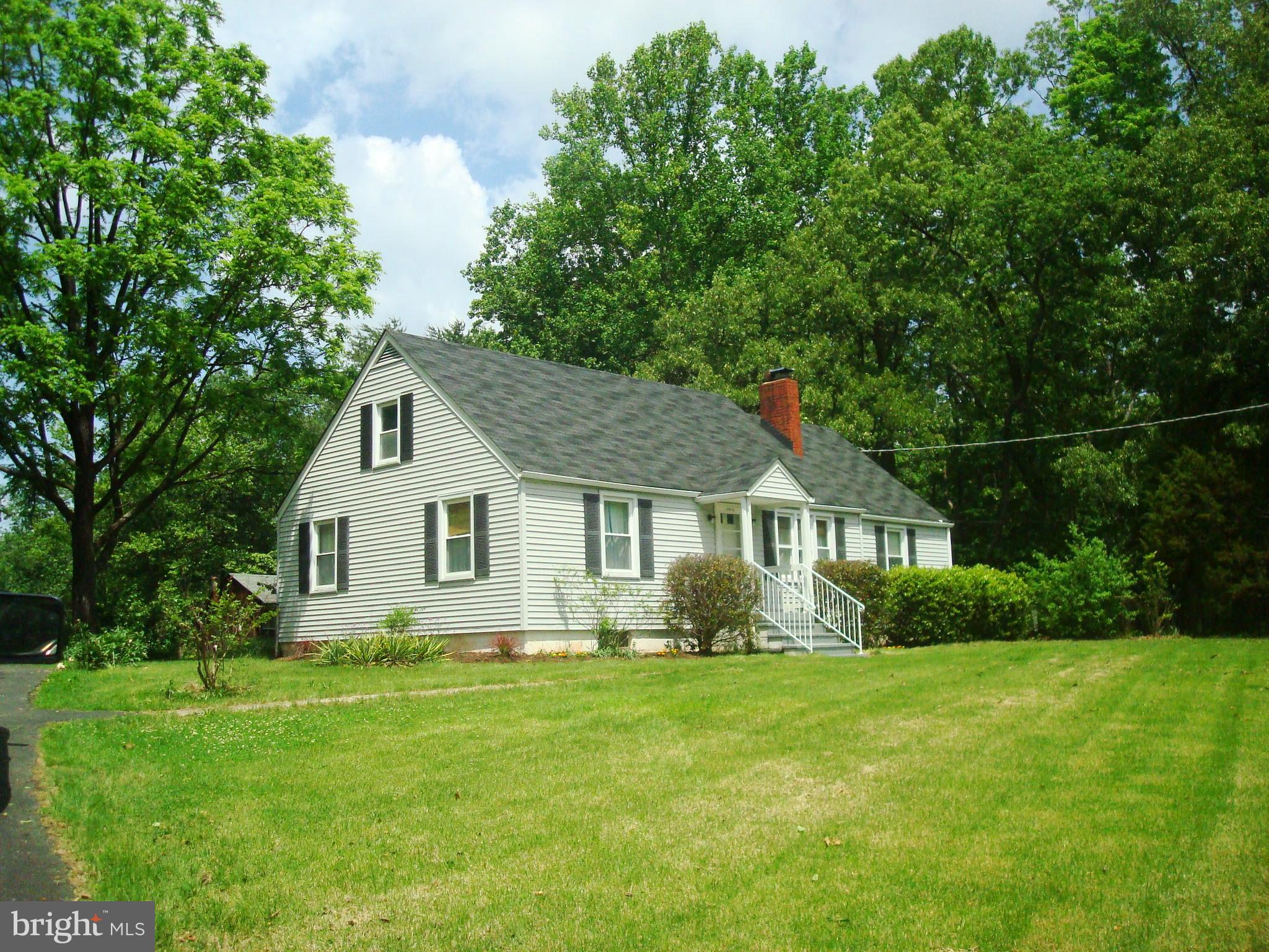 11900 Smithfield Road Manassas, VA 20112 - Photo 8 of 28 Exterior (Front)