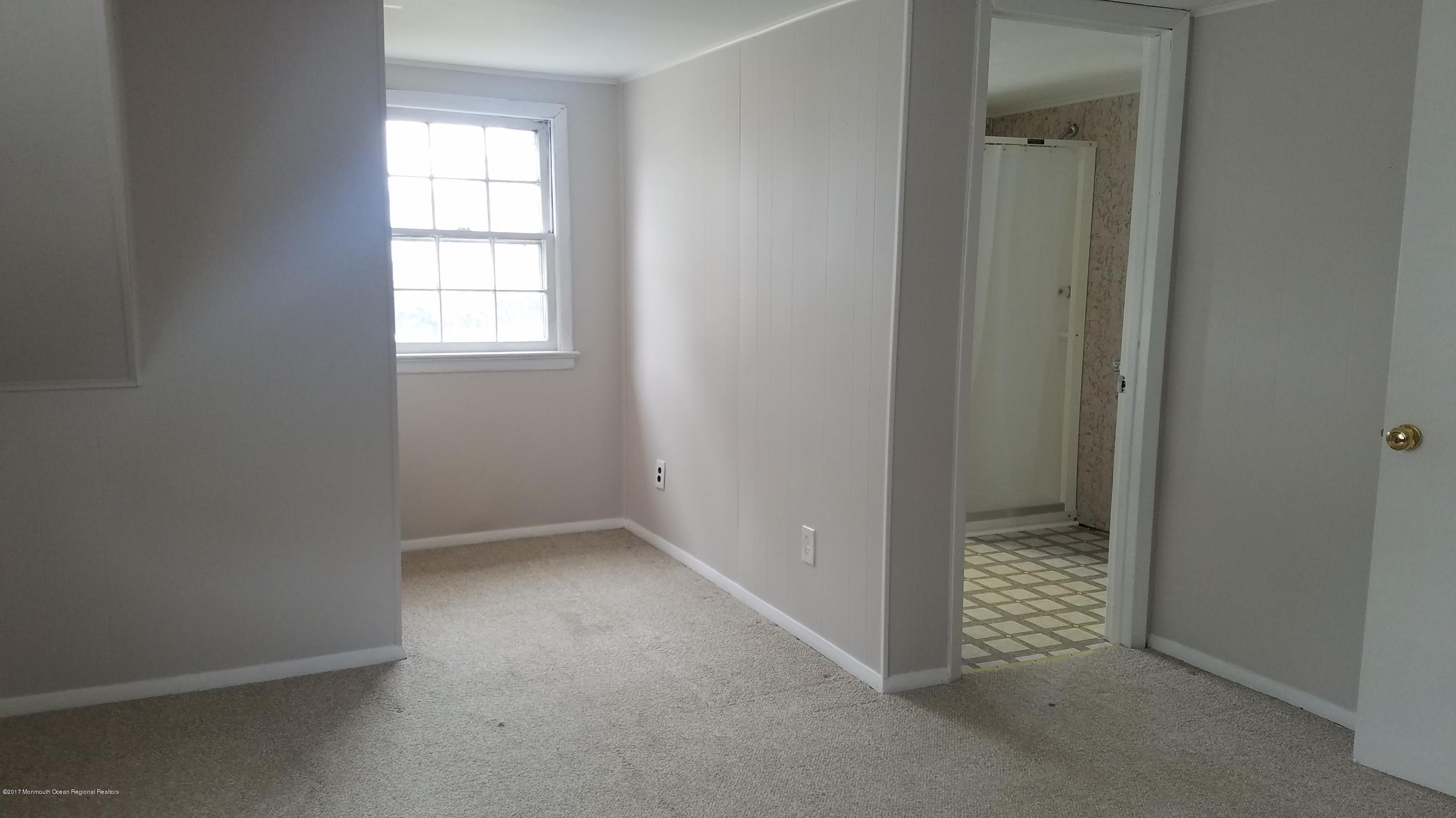 707 Old Farm Road Point Pleasant, NJ 08742 - Photo 15 of 25 20171013_121637