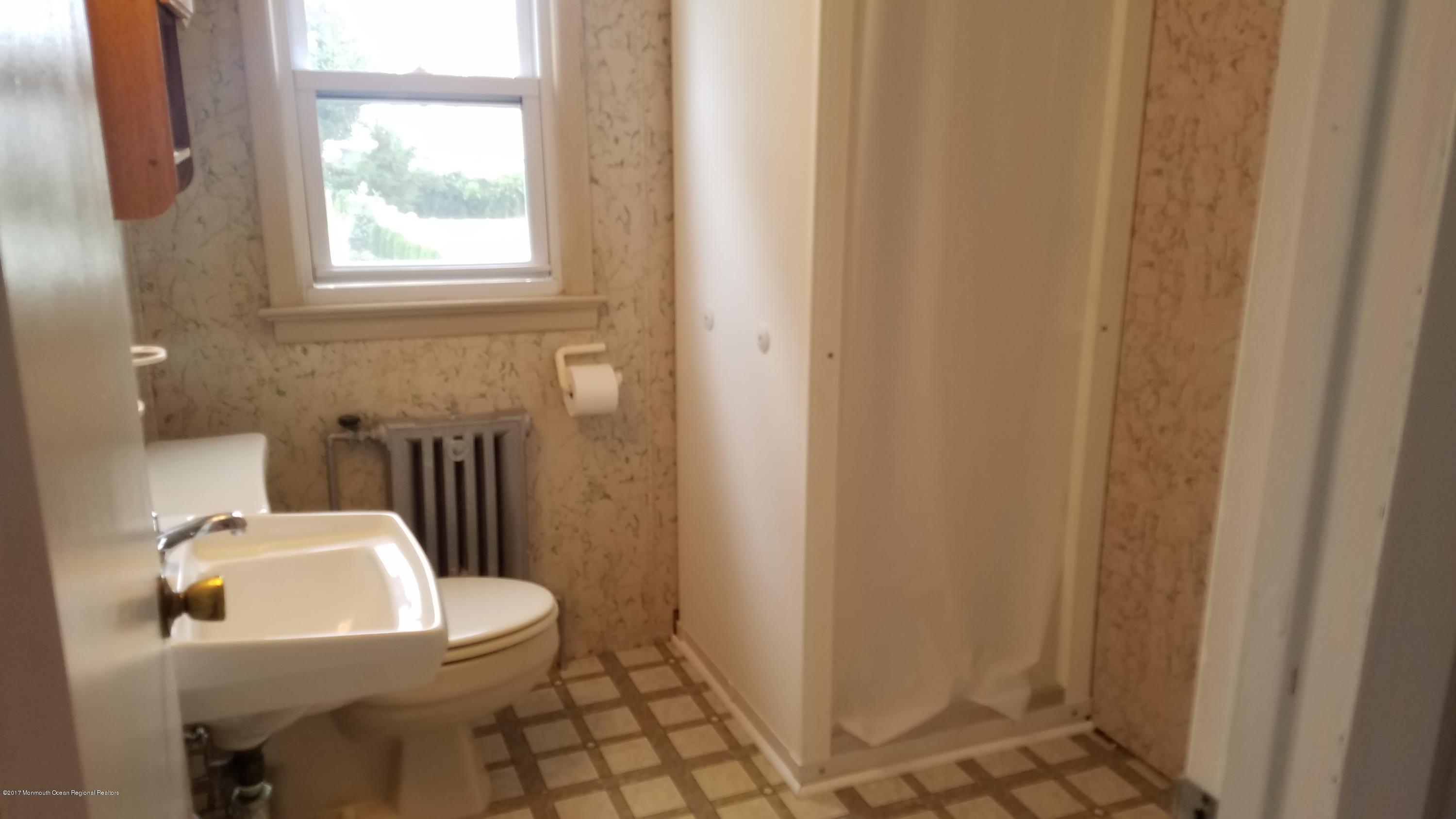 707 Old Farm Road Point Pleasant, NJ 08742 - Photo 19 of 25 20171013_120743