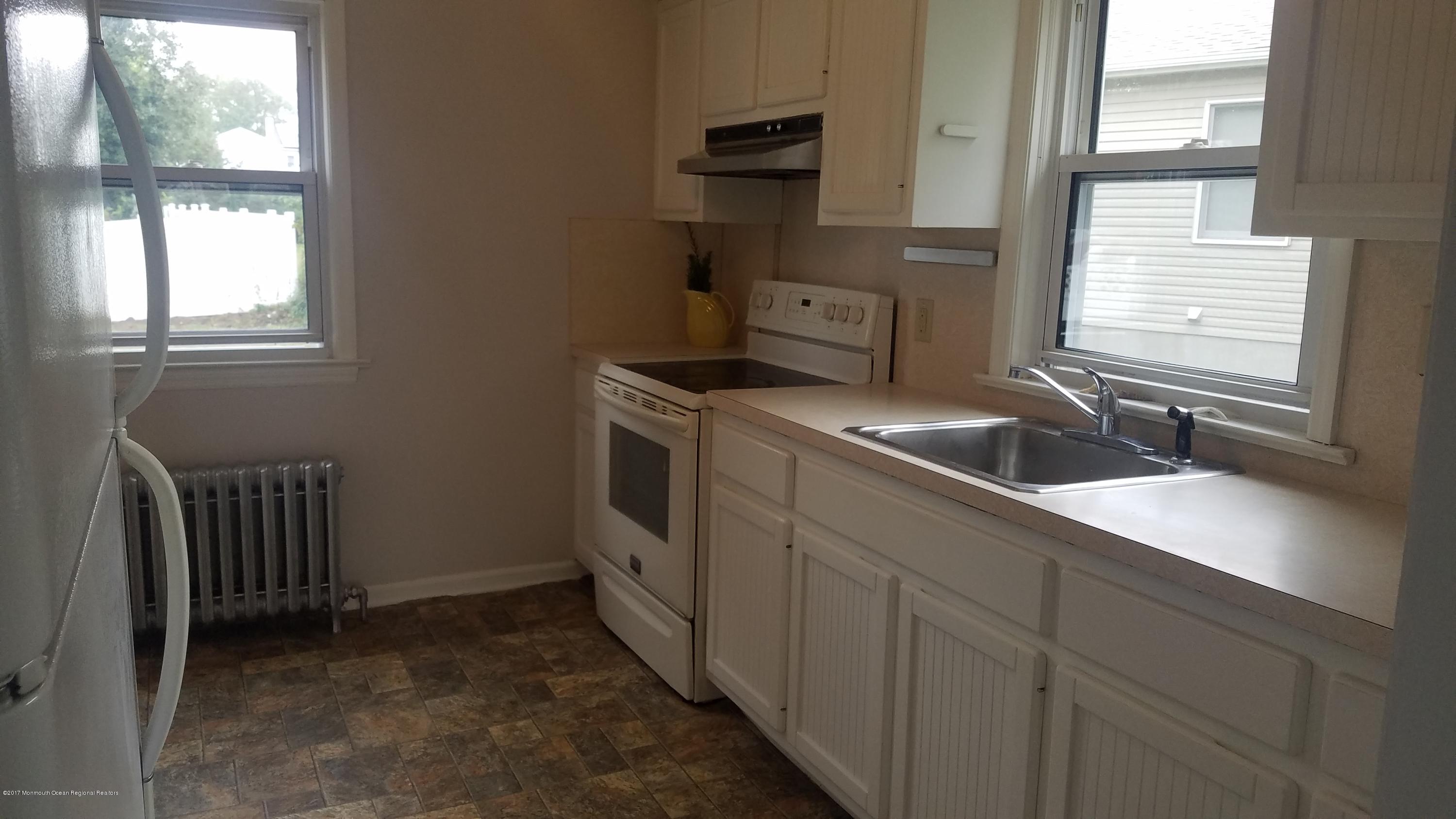 707 Old Farm Road Point Pleasant, NJ 08742 - Photo 7 of 25 20171014_091048