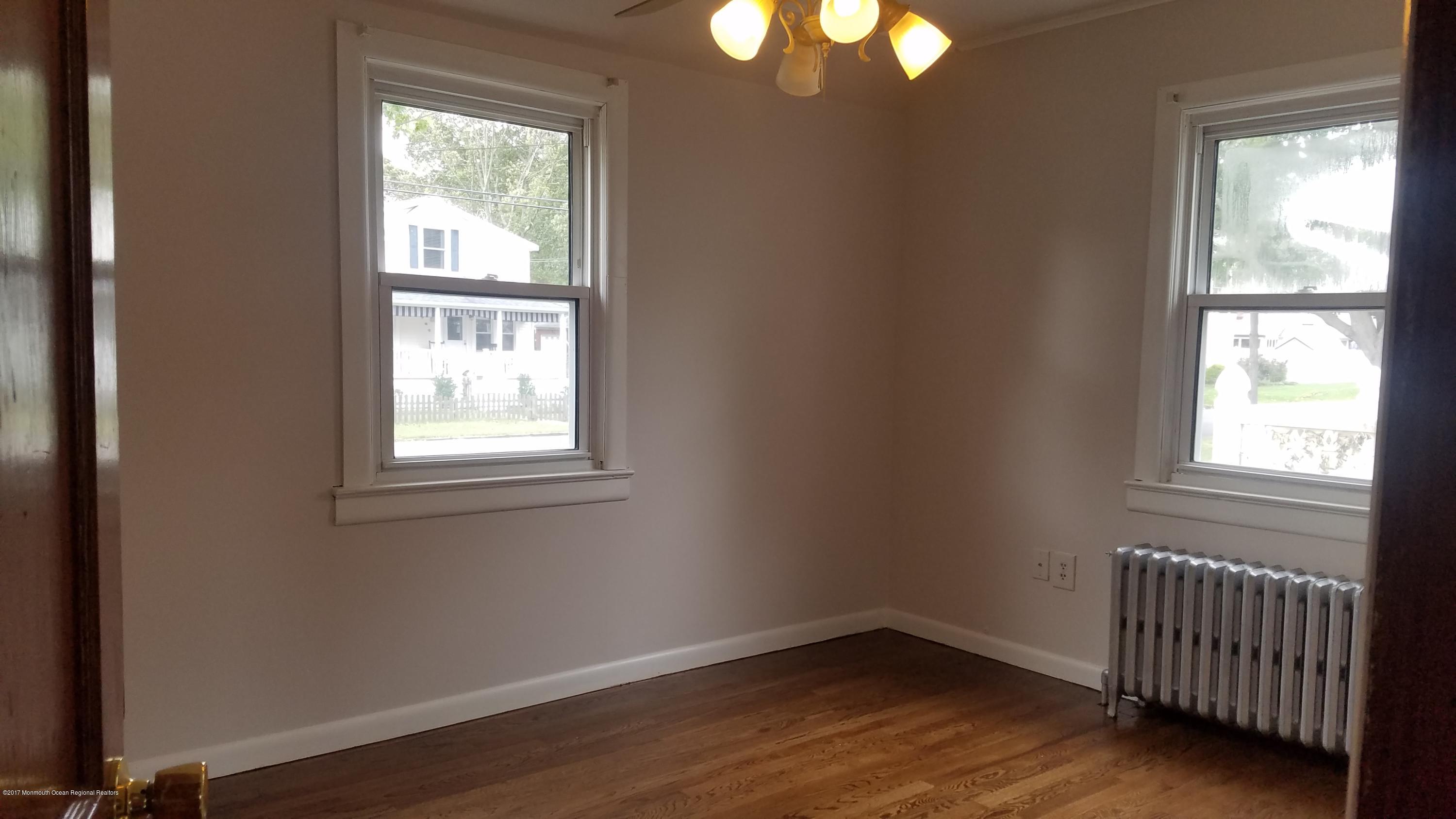 707 Old Farm Road Point Pleasant, NJ 08742 - Photo 8 of 25 20171013_120247