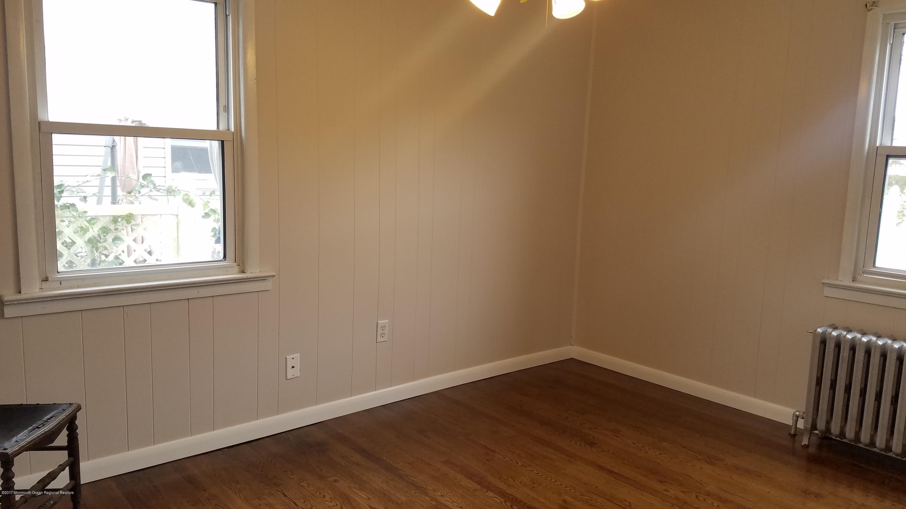 707 Old Farm Road Point Pleasant, NJ 08742 - Photo 9 of 25 20171013_121017