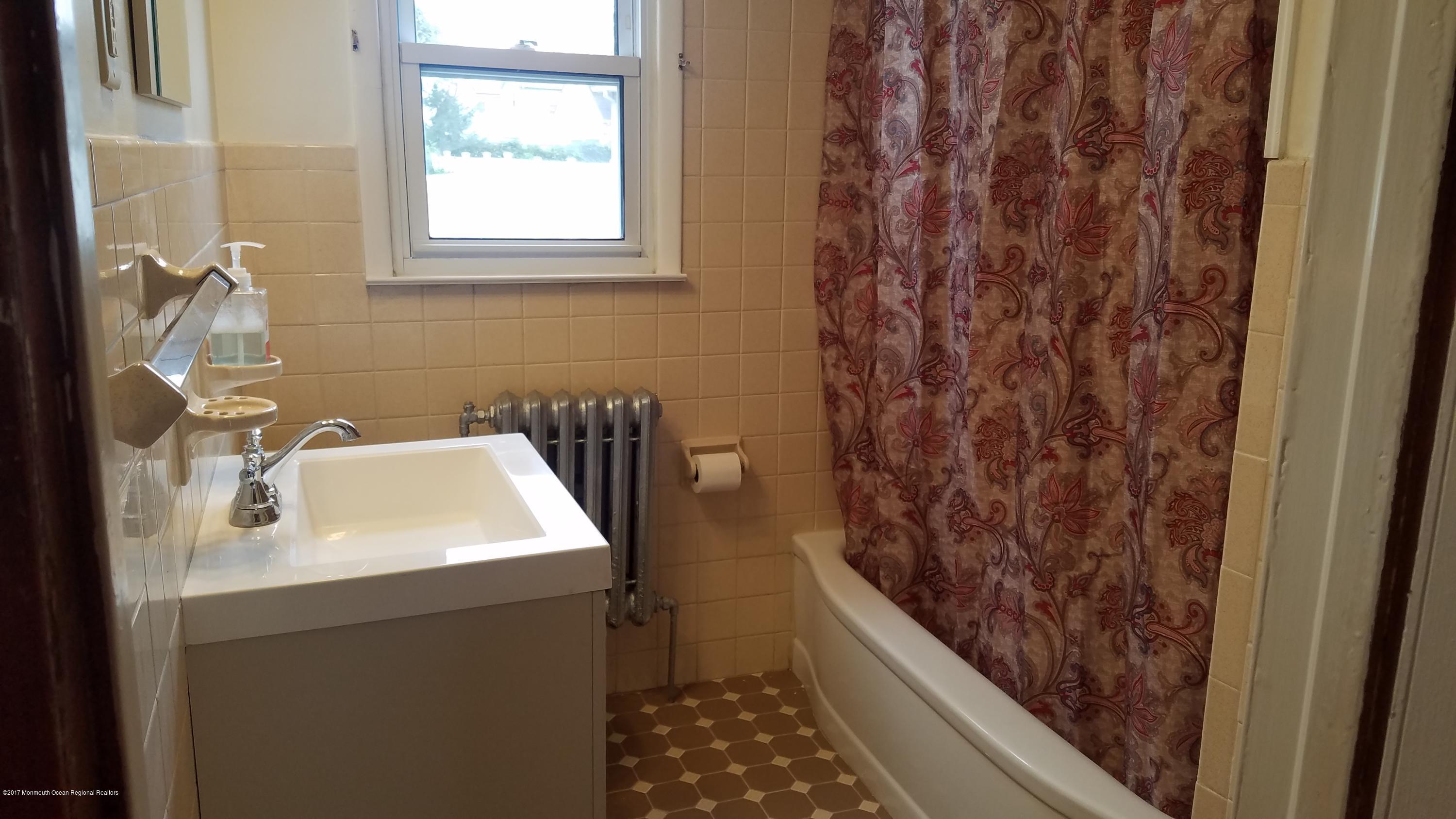 707 Old Farm Road Point Pleasant, NJ 08742 - Photo 10 of 25 20171013_120521