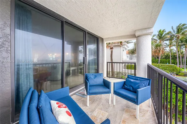$2,100,000 | 290 Celestial Way, Unit 2, Juno Beach, FL 33408