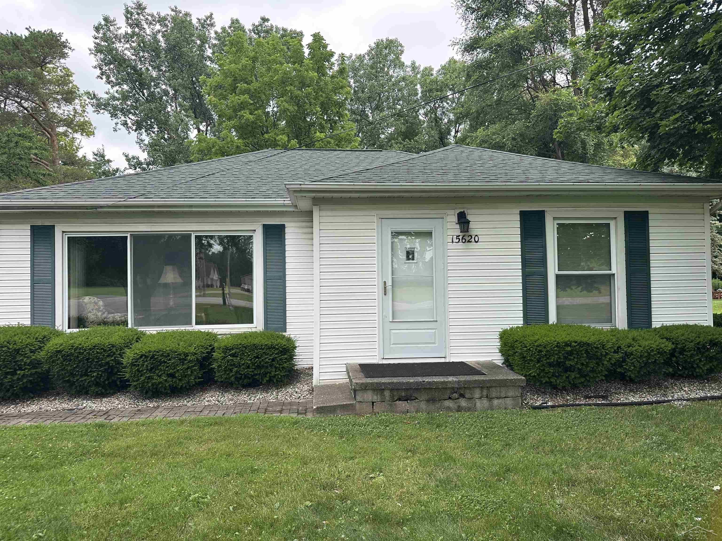 15620 Gratiot Road Hemlock, MI 48626 - Photo 1 of 32