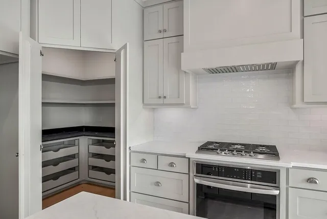 $753,450 | 2509 West 175th Street, Overland Park, KS 66085