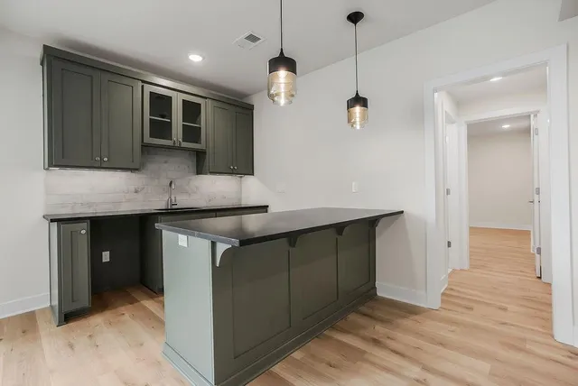 $753,450 | 2509 West 175th Street, Overland Park, KS 66085