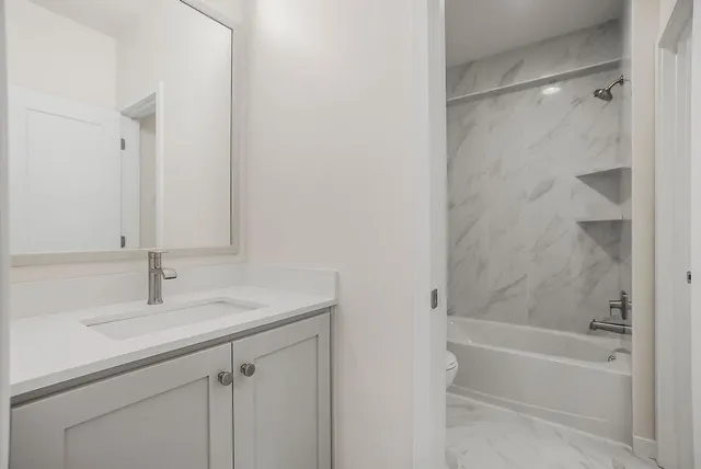 $753,450 | 2509 West 175th Street, Overland Park, KS 66085