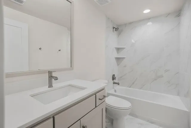 $753,450 | 2509 West 175th Street, Overland Park, KS 66085