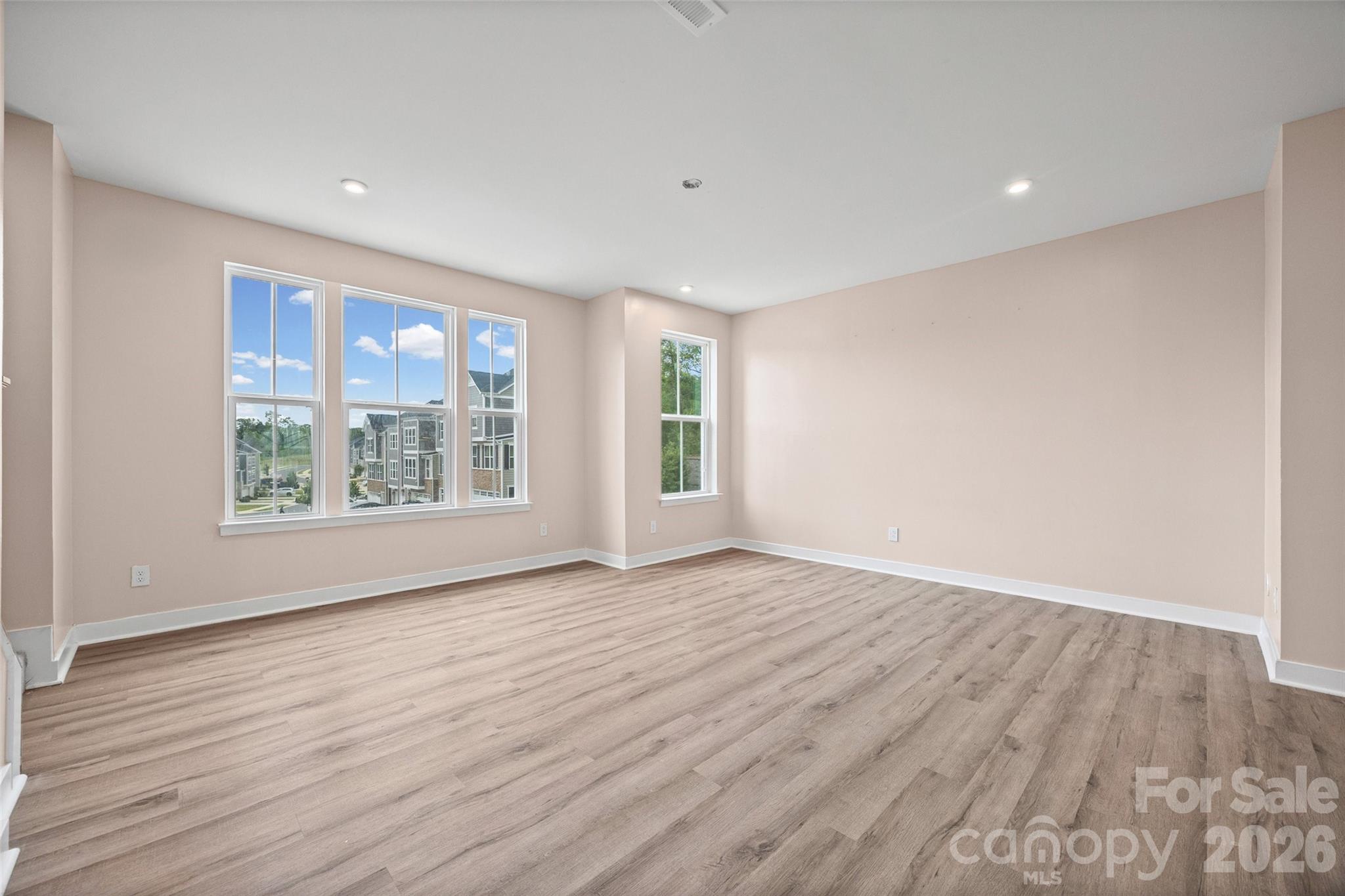 928 Portrush Lane Tega Cay, SC 29708 - Photo 12 of 33 Gallery Image 12