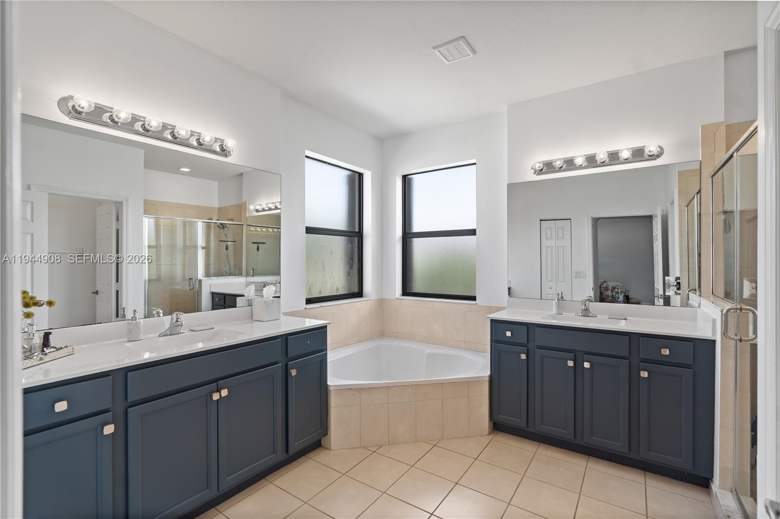 3573 West 93rd Place Hialeah, FL 33018 - Photo 27 of 38