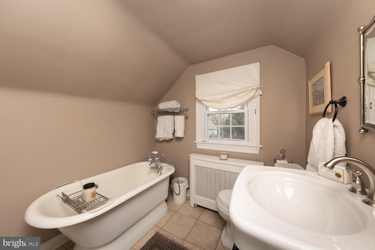 203 Fisher Road Jenkintown, PA 19046 - Photo 33 of 45 3rd Floor Hall Bathroom