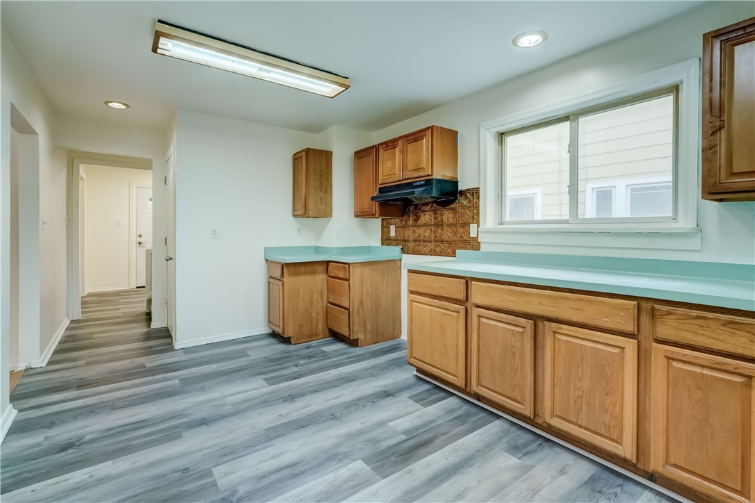 49 Depew Street Rochester, NY 14611 - Photo 16 of 35