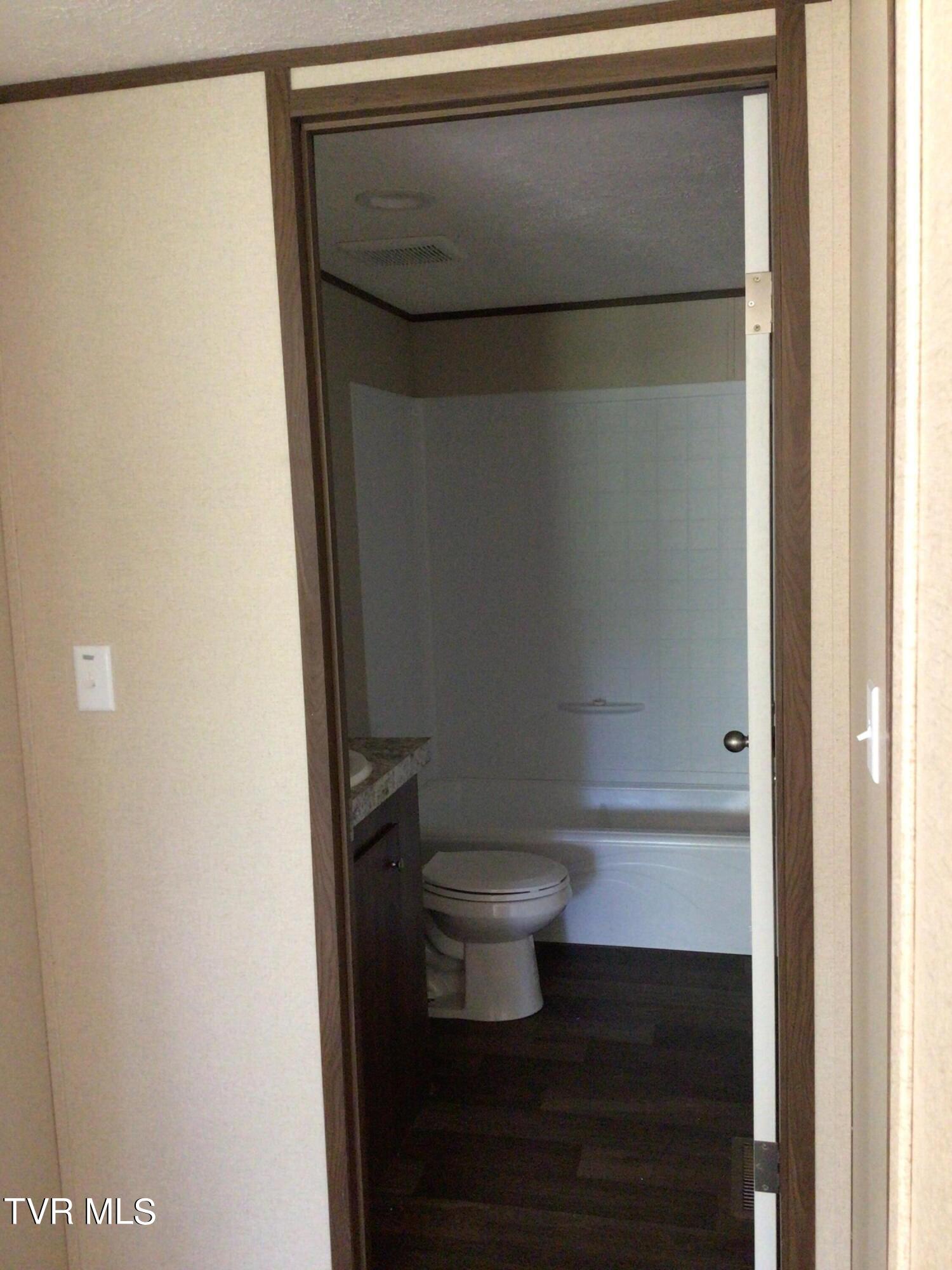 370 Laws Road Greeneville, TN 37743 - Photo 29 of 36 IMG_2387