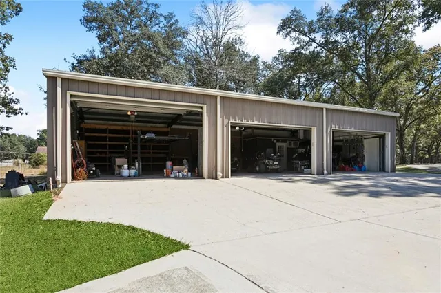 $575,000 | 22399 Longleaf Drive, Covington, LA 70435