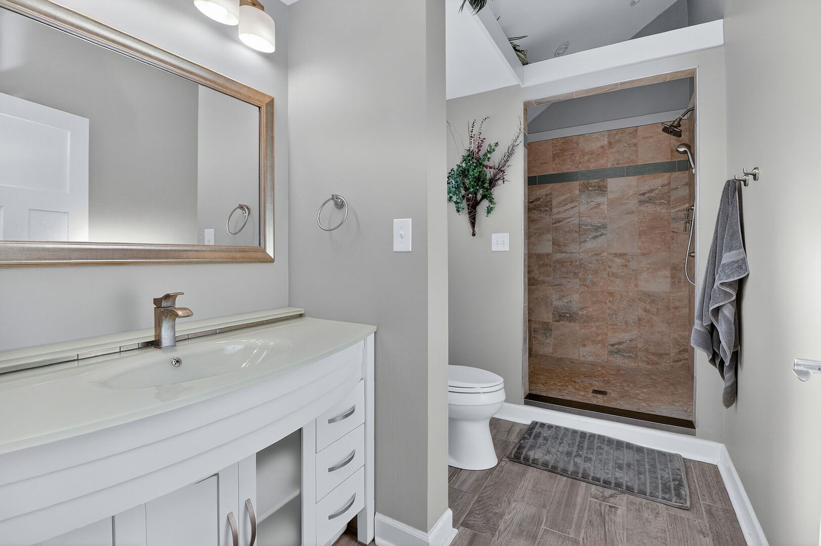 315 Oldfield Road Darien, IL 60561 - Photo 7 of 16 Gallery Image 7