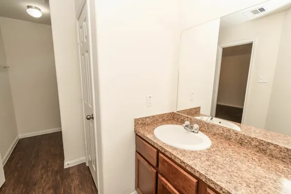 $2,435 | 17 Lazy Swing Court, Manvel, TX 77578