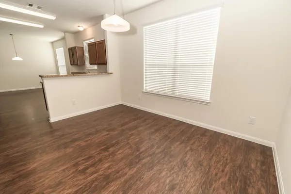$2,435 | 17 Lazy Swing Court, Manvel, TX 77578