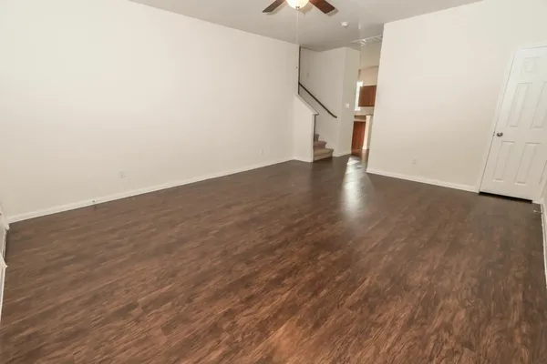 $2,435 | 17 Lazy Swing Court, Manvel, TX 77578