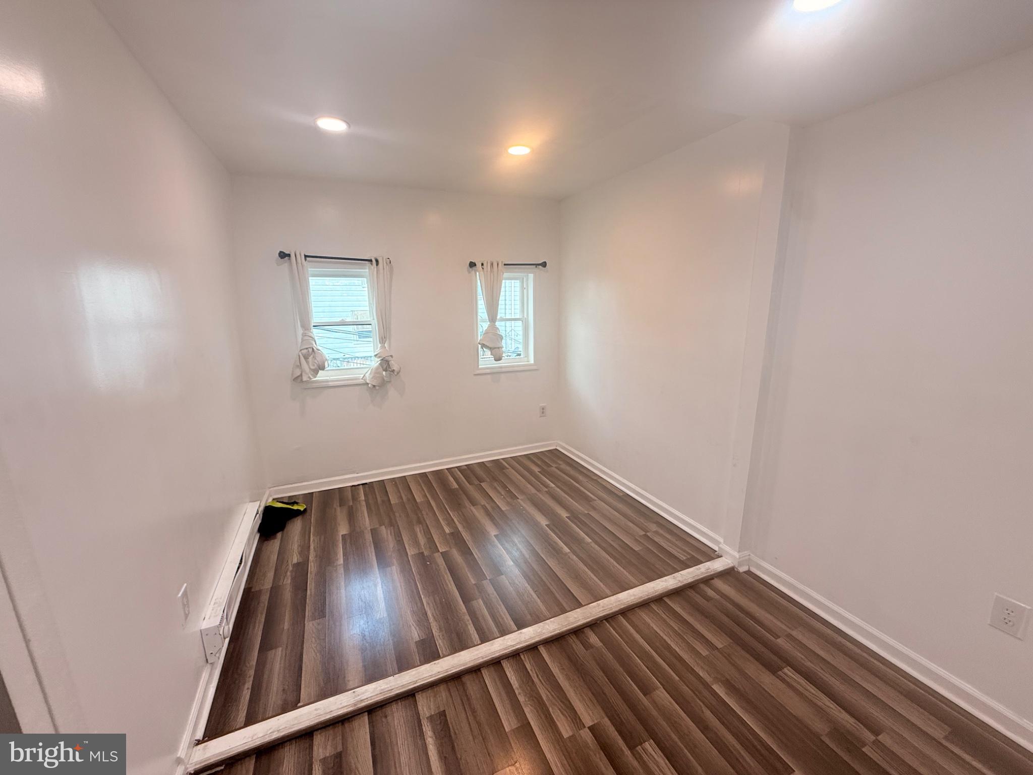 434 Timberlake Road Upper Darby, PA 19082 - Photo 3 of 13 Gallery Image 3