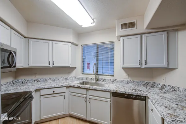 $279,000 | 3848 North 3rd Avenue, Unit 1052, Phoenix, AZ 85013