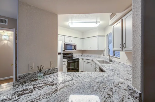 $269,900 | 3848 North 3rd Avenue, Unit 1052, Phoenix, AZ 85013