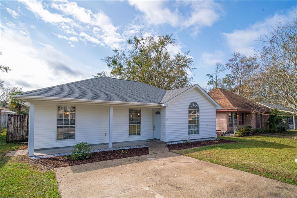 2105 Jay Street Slidell, LA 70460 - Photo 3 of 13 Gallery Image 3