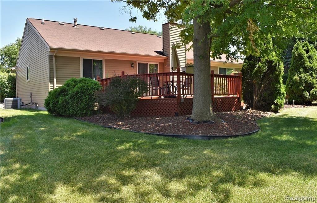915 Knightsbridge Road Canton, MI 48187 - Photo 3 of 5 5.jpg