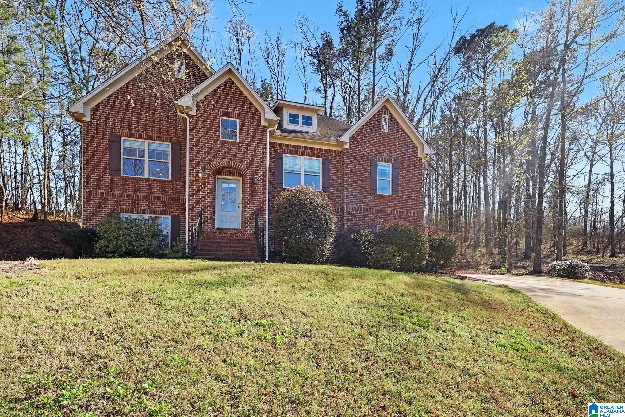 413 Cornwall Drive Alabaster, AL 35114 - Photo 2 of 32