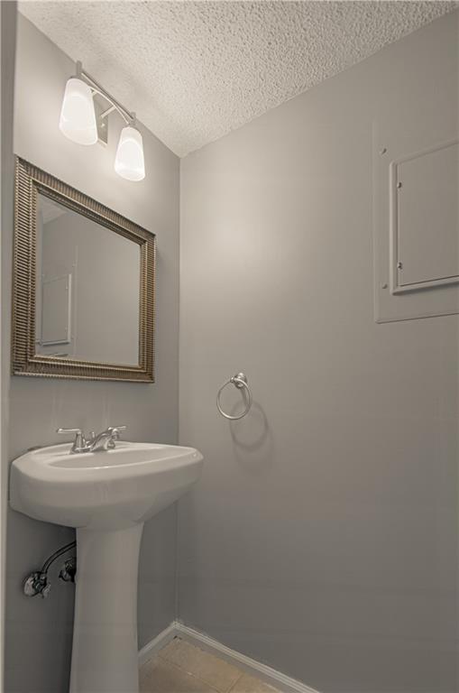 727 Southwest Liggett Road, Unit B Blue Springs, MO 64015 - Photo 13 of 23 Gallery Image 13