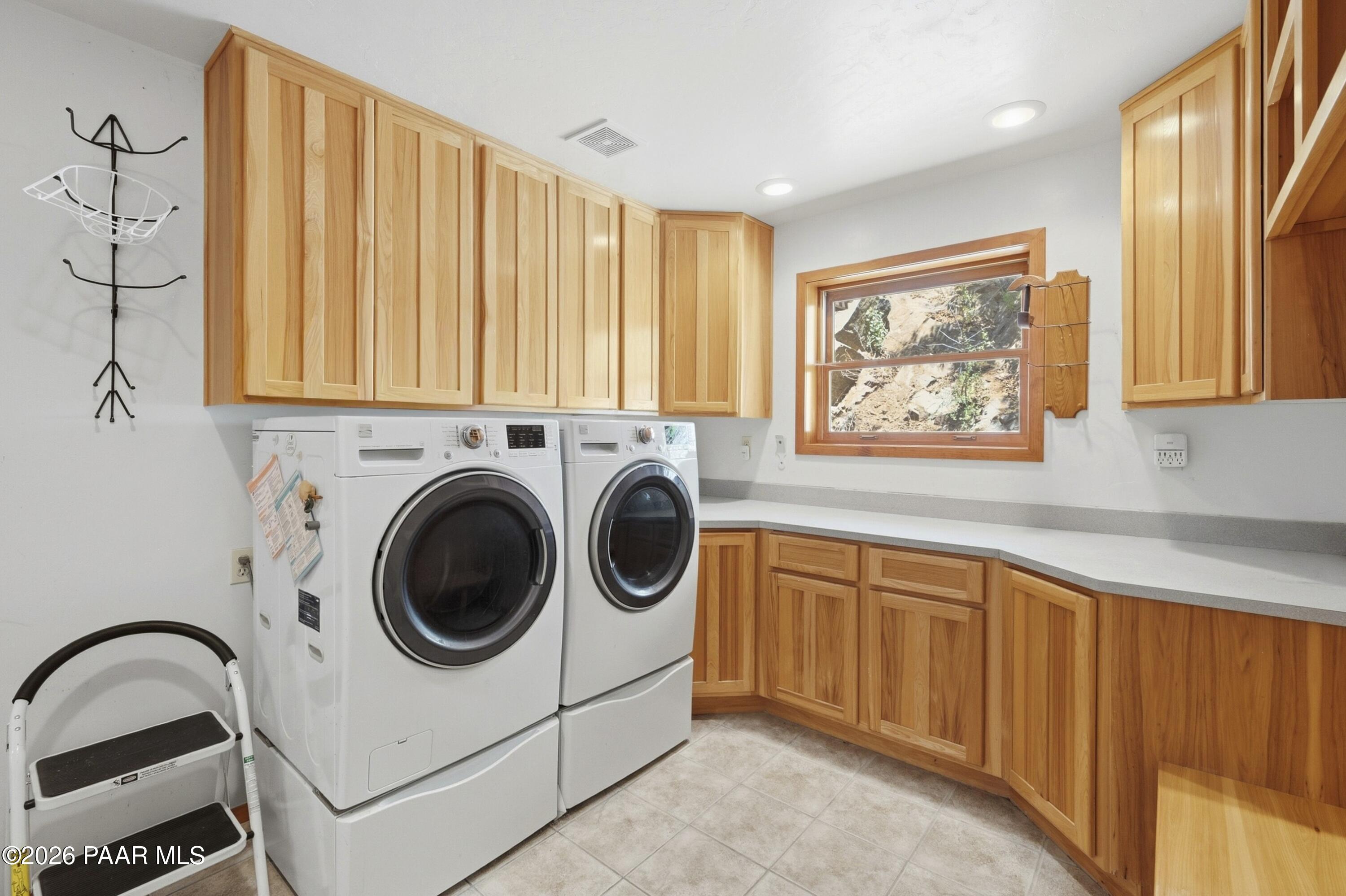 1882 East Old Miner Road Prescott, AZ 86303 - Photo 14 of 42 Laundry Room