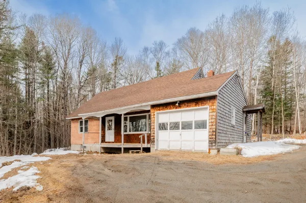 $274,900 | 468 New Vineyard Road, Farmington, ME 04938