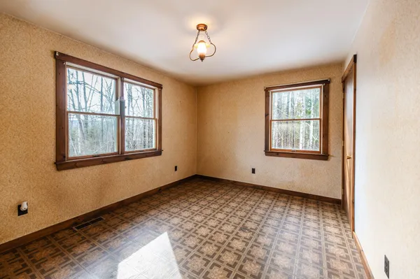 $274,900 | 468 New Vineyard Road, Farmington, ME 04938