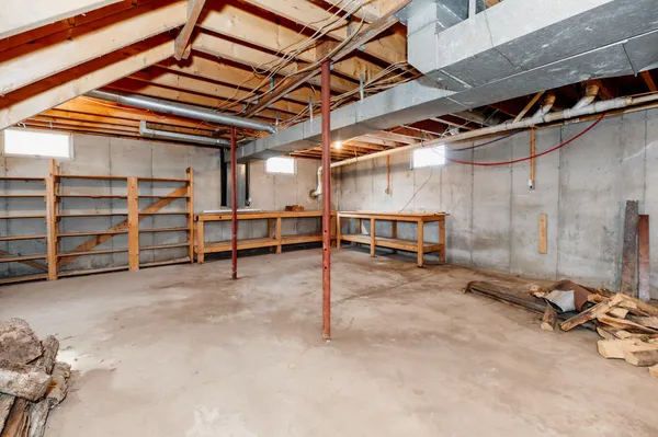 $274,900 | 468 New Vineyard Road, Farmington, ME 04938