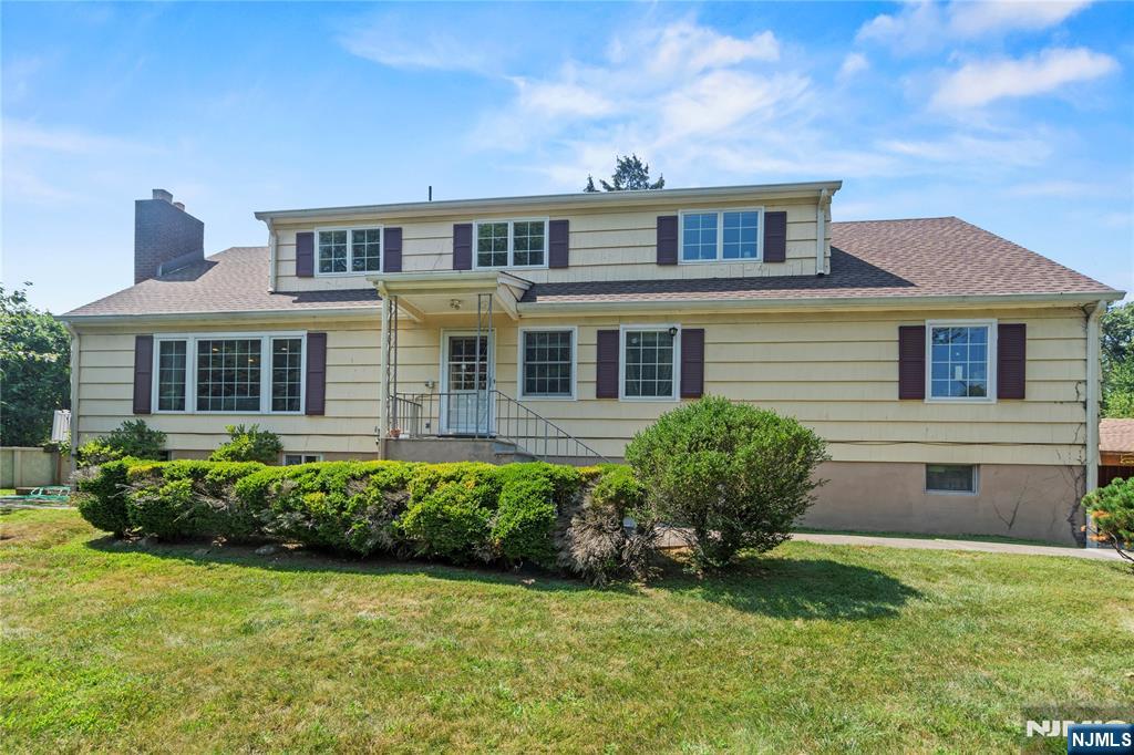 10 East Allendale Road Saddle River, NJ 07458 - Photo 2 of 18