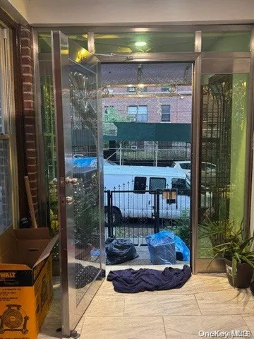 $999,000 | 1955 Andrews Avenue South | University Heights