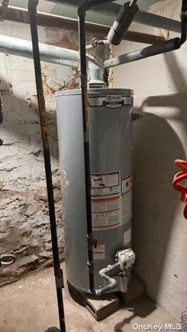 $999,000 | 1955 Andrews Avenue South | University Heights