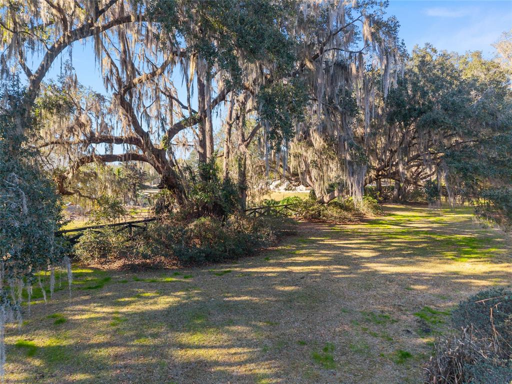 10614 Southwest 15th Lane Gainesville, FL 32607 - Photo 79 of 85