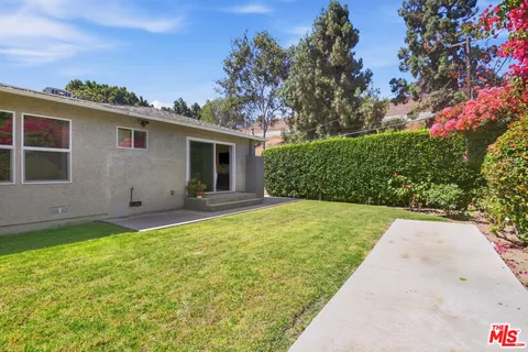 $1,399,000 | 11521 Patom Drive, Culver City, CA 90230
