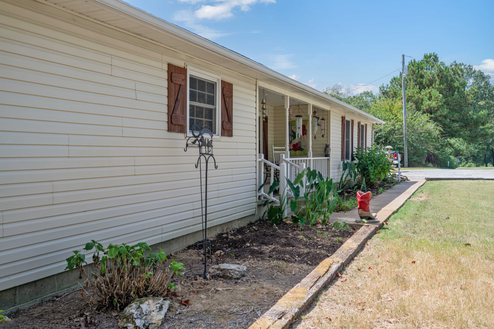 3379 Old Stage Road Decaturville, TN 38329 - Photo 36 of 47 Gallery Image 36