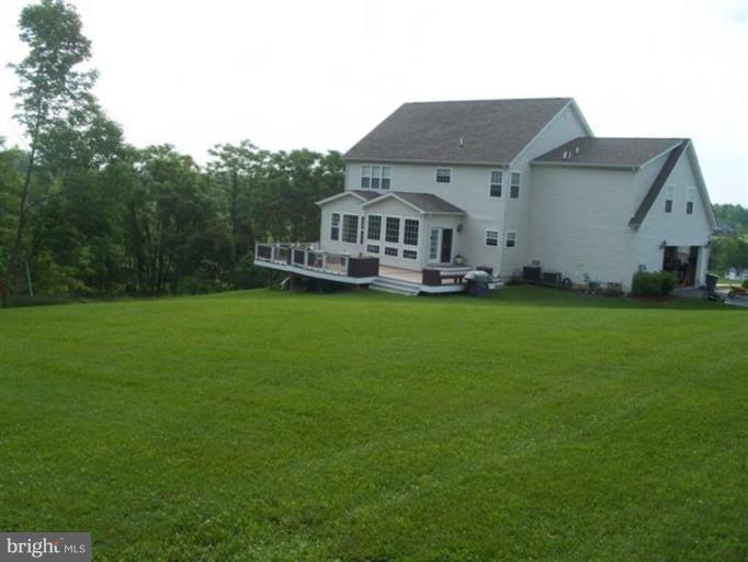 Exterior (Rear)