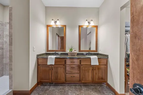 $749,900 | 19541 Yellowpine Street Northwest, Oak Grove, MN 55011