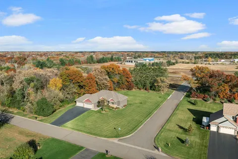 $749,900 | 19541 Yellowpine Street Northwest, Oak Grove, MN 55011