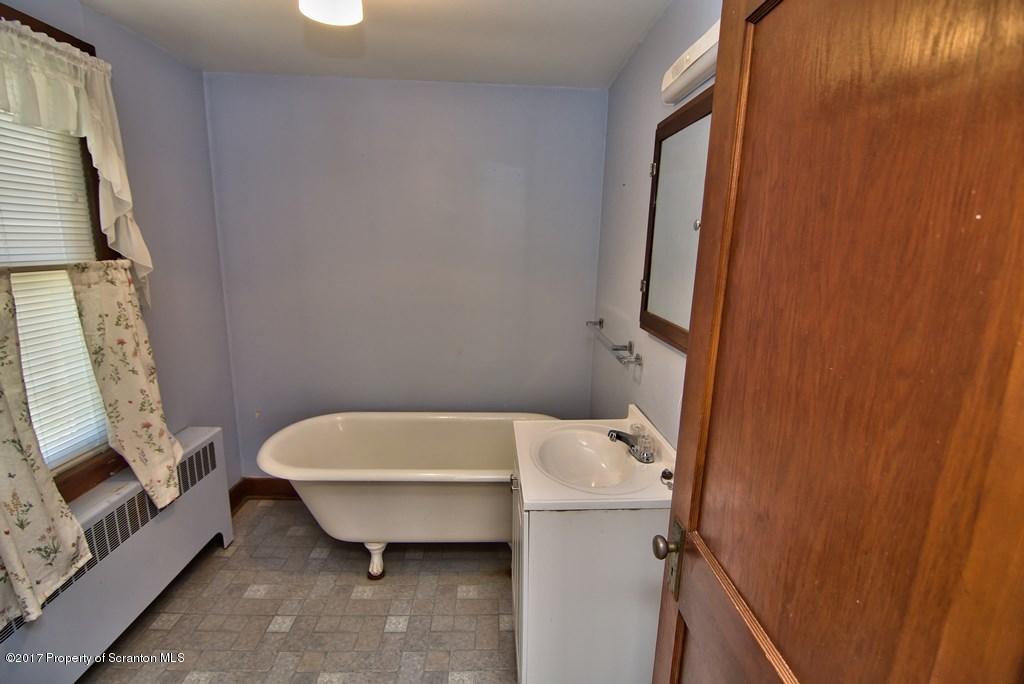 1531-1533 Layton Road Clarks Summit, PA 18411 - Photo 39 of 43 Gallery Image 39