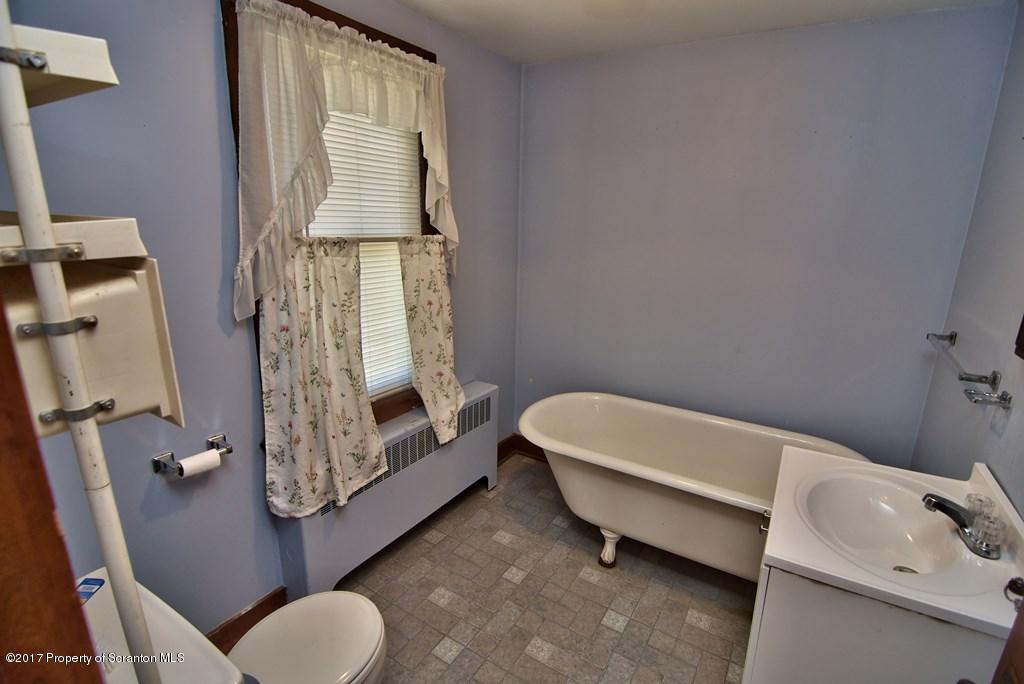 1531-1533 Layton Road Clarks Summit, PA 18411 - Photo 40 of 43 Gallery Image 40