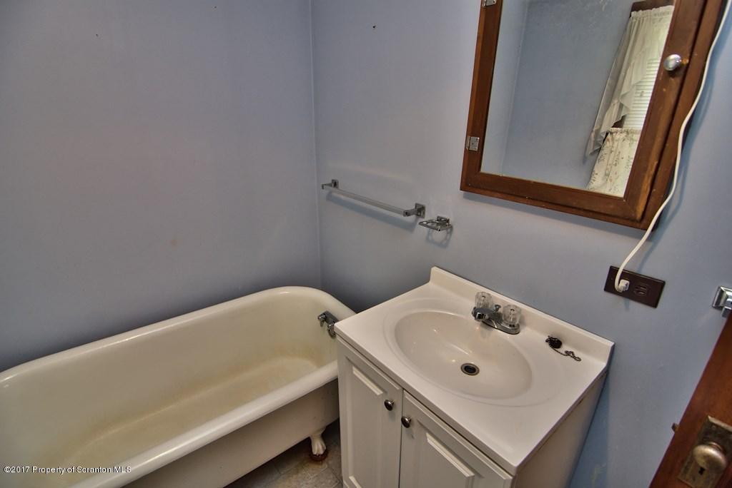 1531-1533 Layton Road Clarks Summit, PA 18411 - Photo 41 of 43 Gallery Image 41