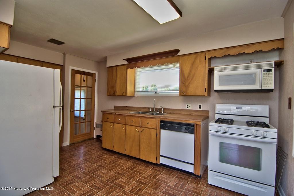 1531-1533 Layton Road Clarks Summit, PA 18411 - Photo 8 of 43 Gallery Image 8