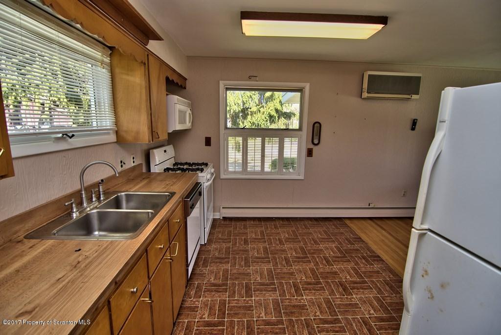1531-1533 Layton Road Clarks Summit, PA 18411 - Photo 9 of 43 Gallery Image 9