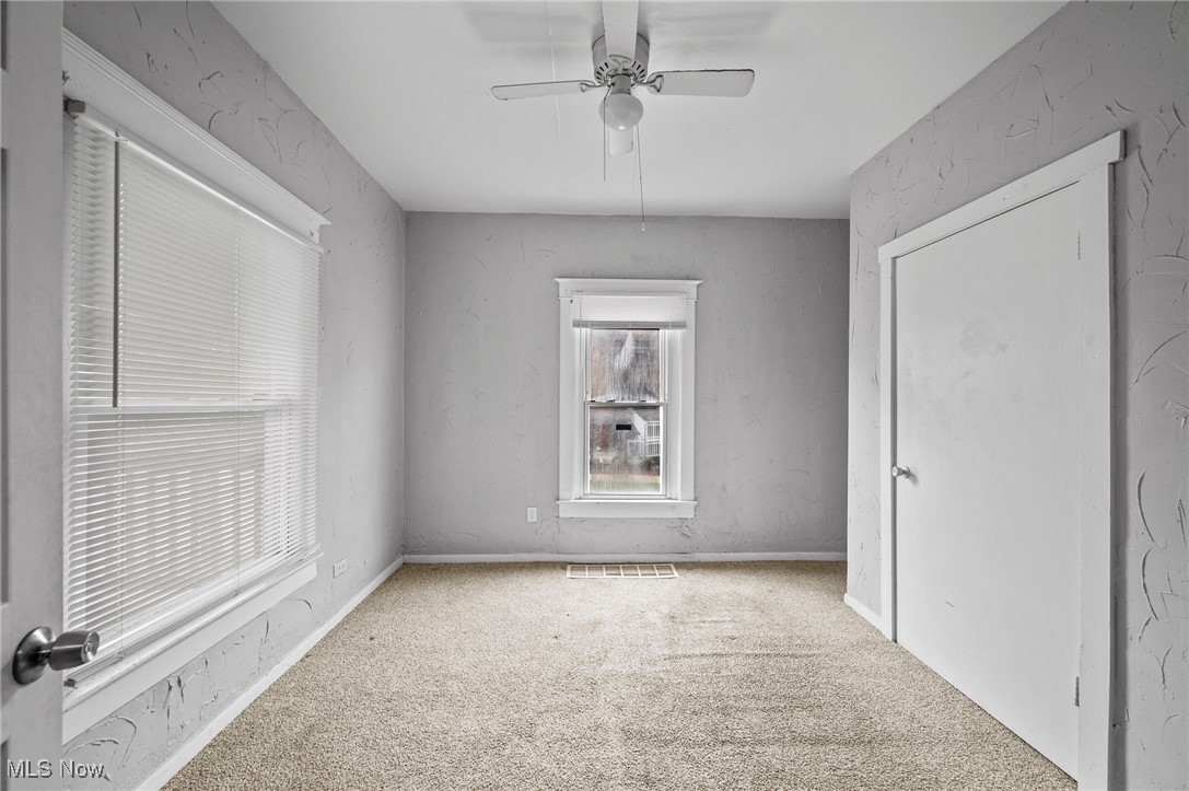 528 Rentschler Street Akron, OH 44304 - Photo 6 of 28 Gallery Image 6