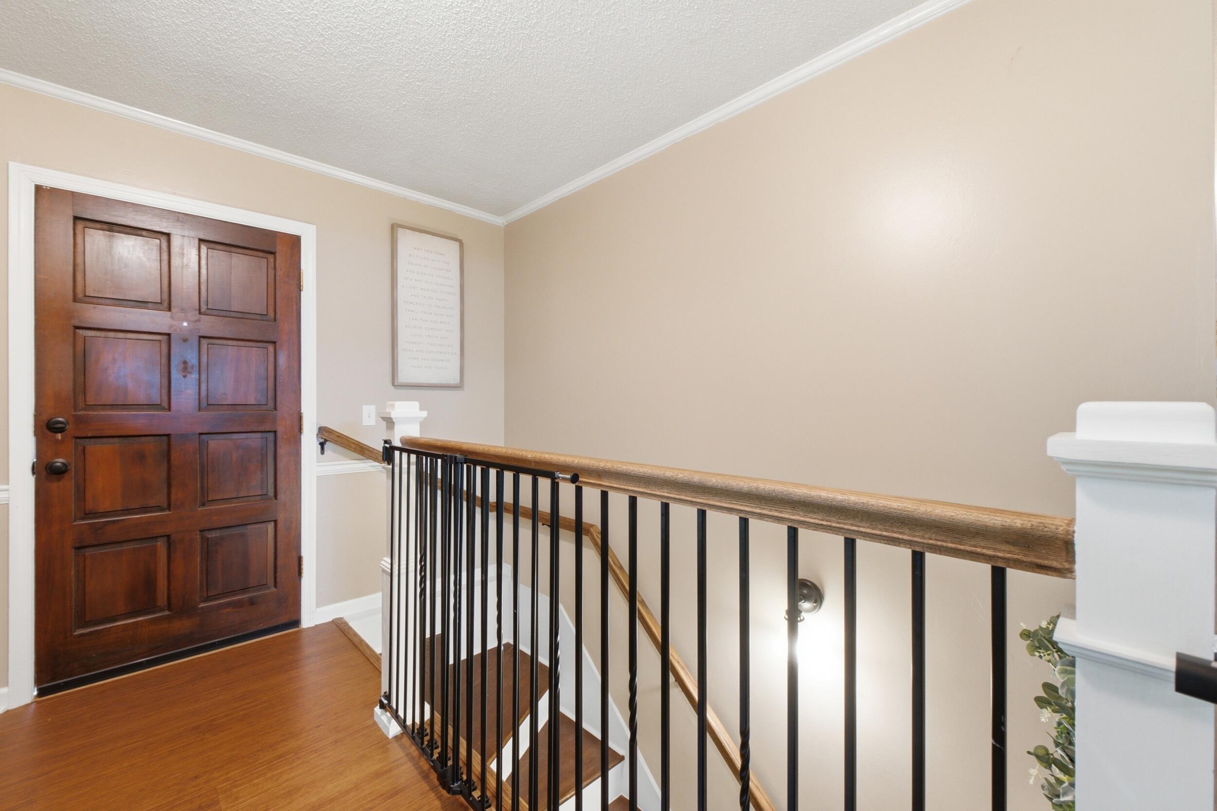 1504 Ridge Point Road Hixson, TN 37343 - Photo 5 of 34 004_dh103071